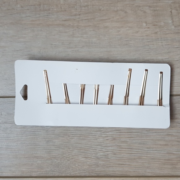 New Hair Clips - Picture 2 of 2